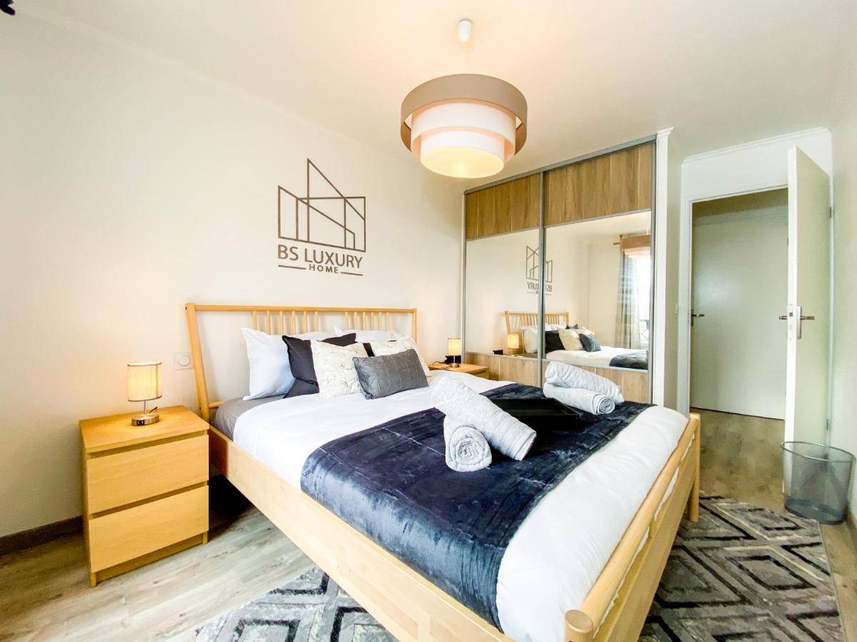 The Grey House - Parking - Piscine - Rer A 6 Min Lejlighed Bussy-Saint-Georges Eksteriør billede